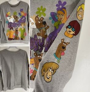 Scooby-Doo & Gang Graphic Long Sleeve Sweatshirt Girl's Jr XL (15-17)/Womens M